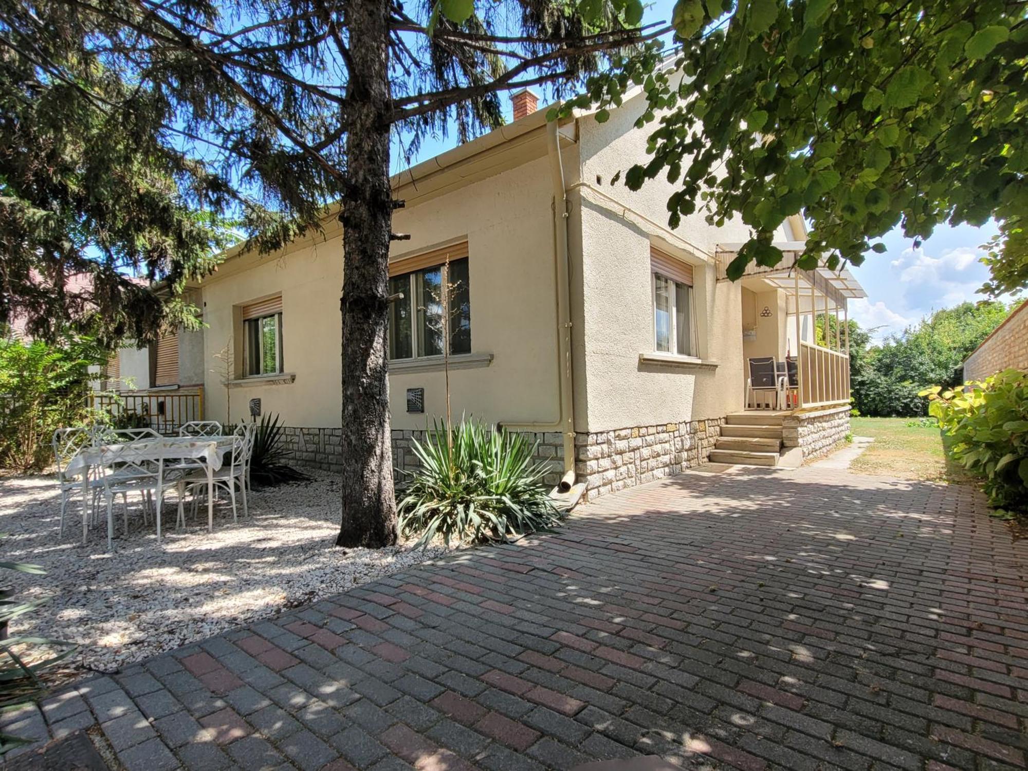 Tulipan Vendeghaz Apartment Siofok Luaran gambar